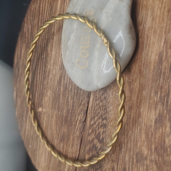 B2028 gold tone wire braided estate bracelet - Picture 1 of 2